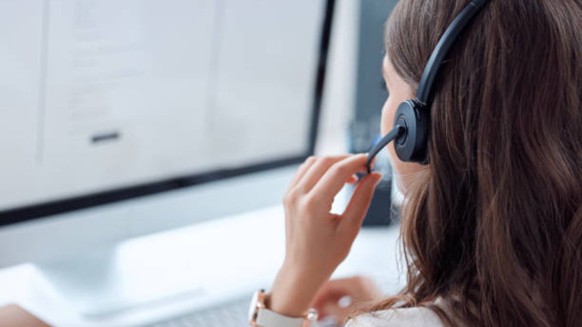 Bilingual Customer Support